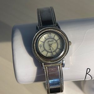 Novell Women's Bracelet Watch- MOP Face- Japan Movement- Gold/Silver Tone